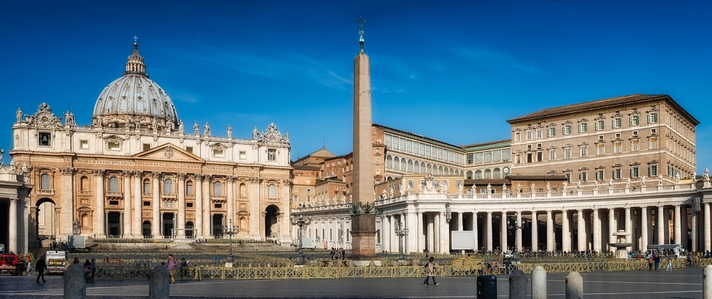 Place Saint Pierre de Rome