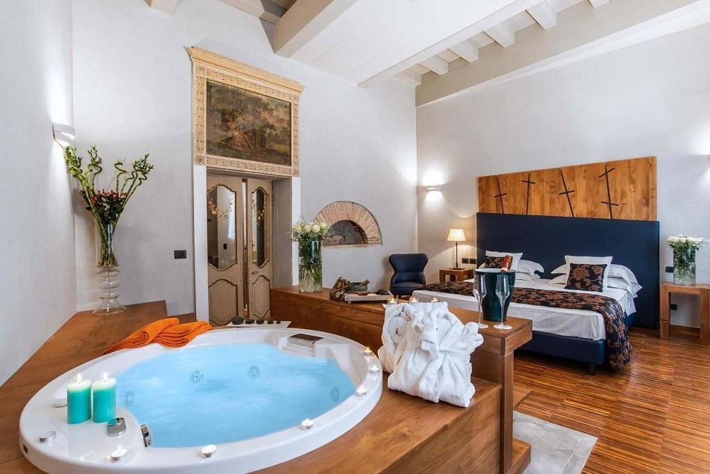 The code hotel Rome