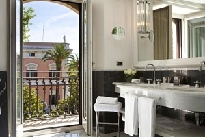 aglioni Hôtel Regina hotel 5 etoiles rome