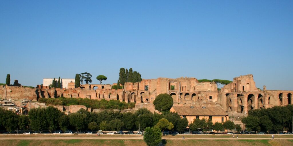 mont palatin rome Circus Maximus - Les Escapades à Rome