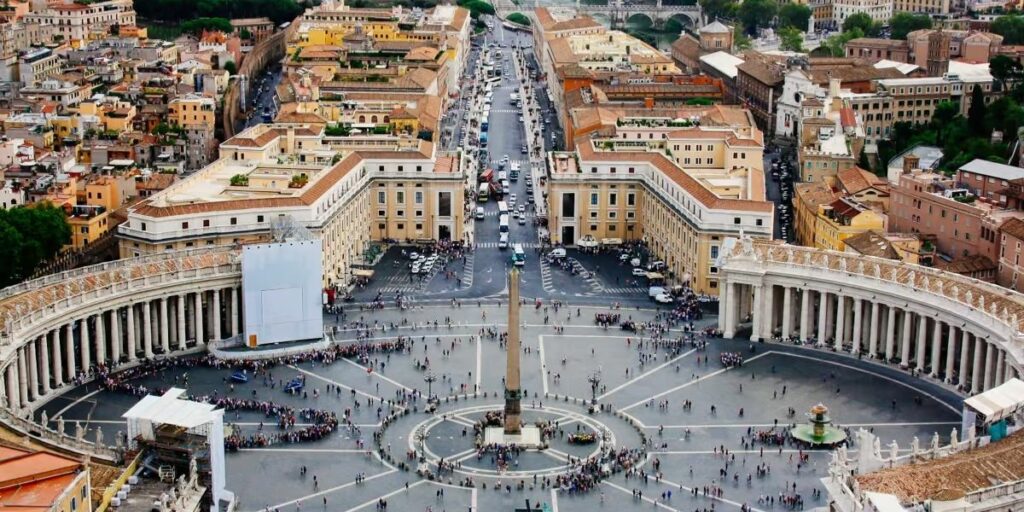 Place Saint-Pierre- Les Escapades à Rome
