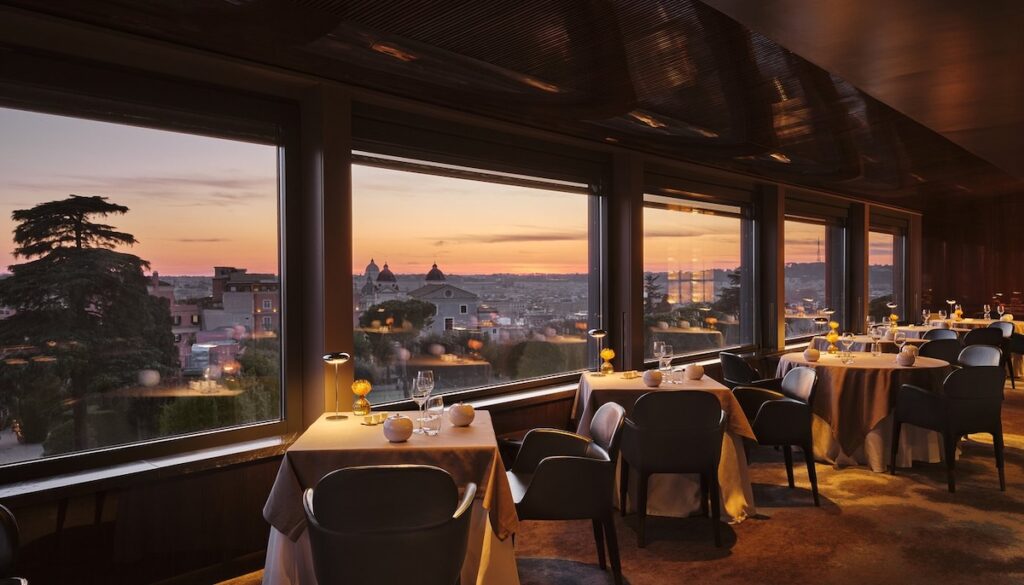 Terrasse intérieure avec une vue sur Rome - Les Escapades à Rome