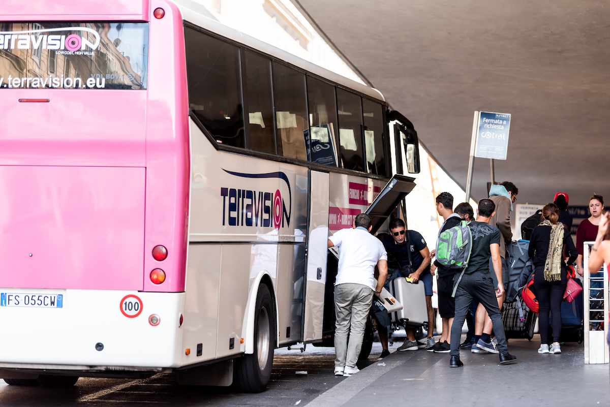 Bus terravision avec les passagers - Les Escapades à Rome