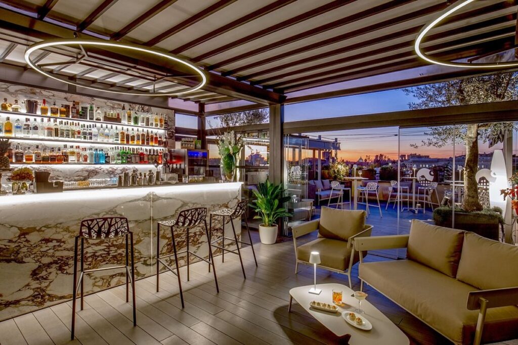 Bar avec terrasse - Les Escapades à Rome
