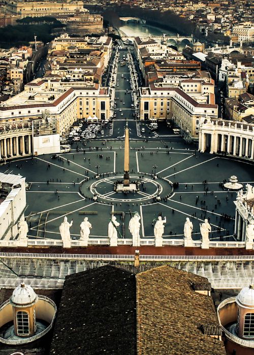Vue d'en haut de la place Saint-Pierre au Vatican, Rome - Les Escapades à Rome