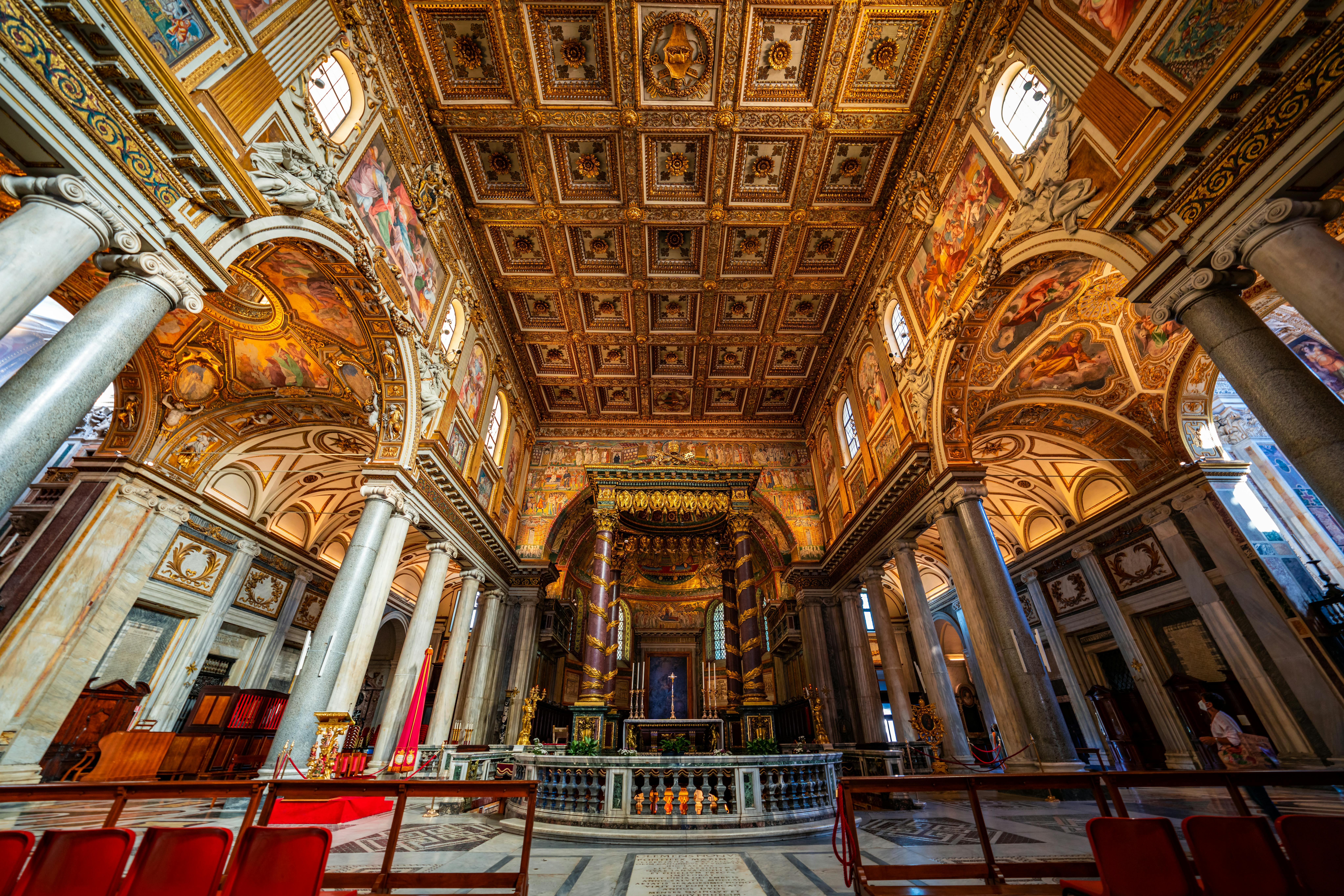 La Basilique Sainte-Marie-Majeure : un édifice religieux à couper le souffle